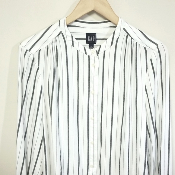 Gap Striped Shirt - Picture 3 of 8